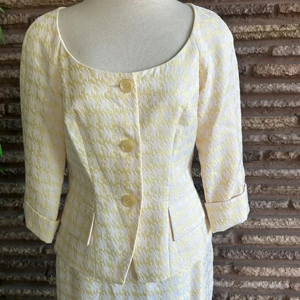 Mackie by Bob Mackie Pale Yellow White Scoop Neck Dressy Suit